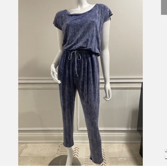 💫 - NWT Palmer dusty blue acid wash pant Jumpsuit with tie waste and open ba… - Picture 5 of 9